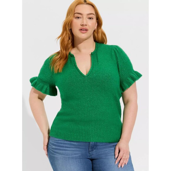 NWT Torrid Vegan Cashmere V-Neck Ruffle Pullover Sweater Size 4 / 26 Plus - Picture 1 of 4